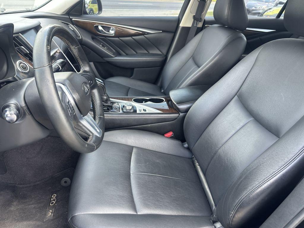 Infiniti Q50  2018
