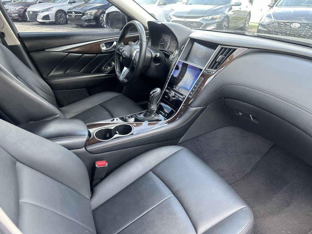 Infiniti Q50  2018