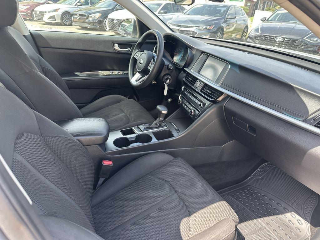 Kia Optima  2020