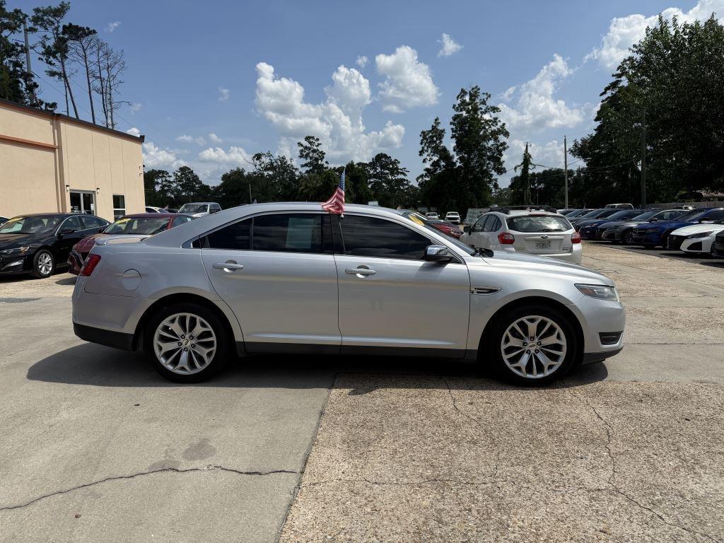 Ford Taurus  2019