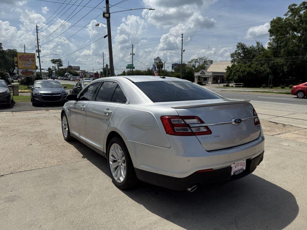 Ford Taurus  2019