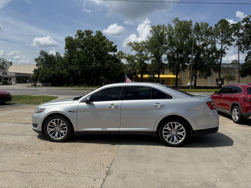Ford Taurus  2019