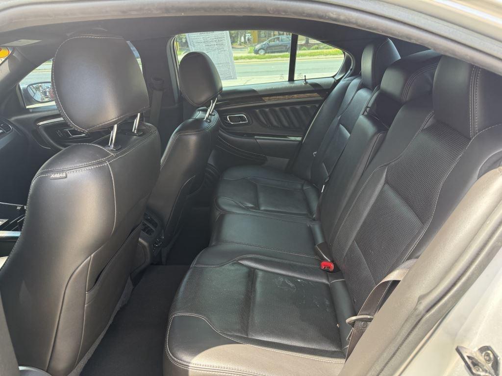 Ford Taurus  2019