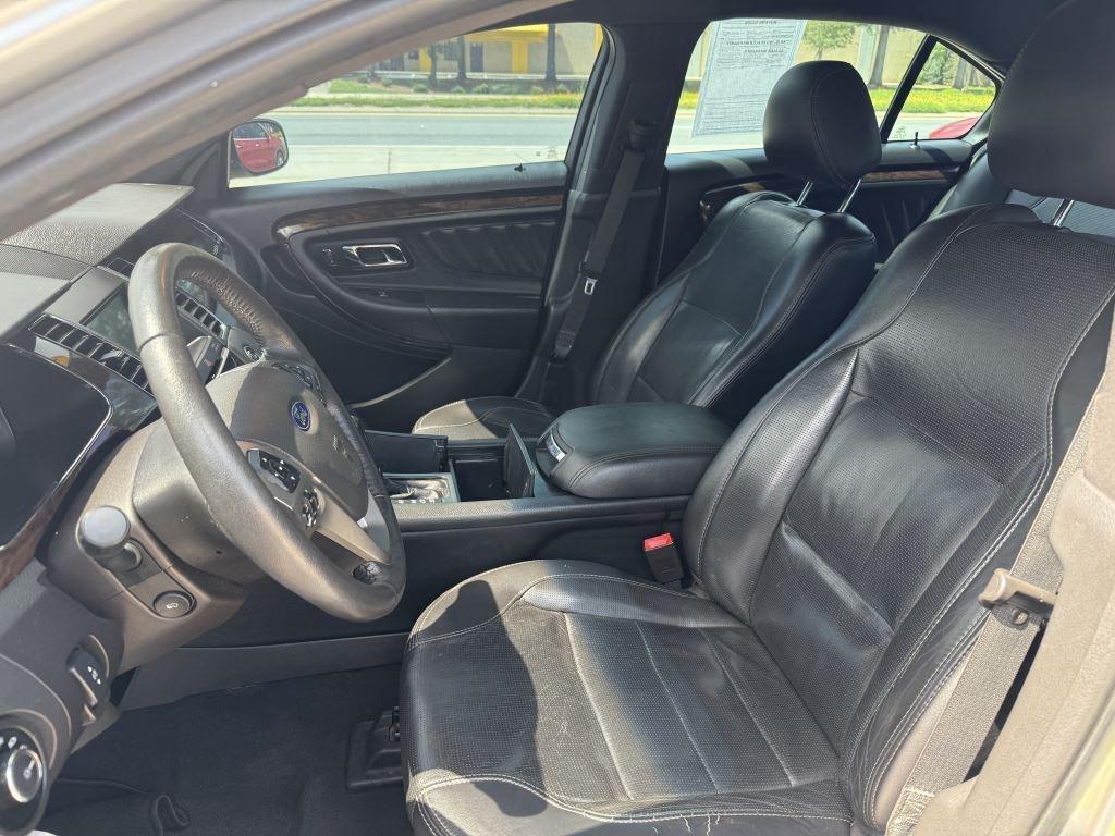 Ford Taurus  2019