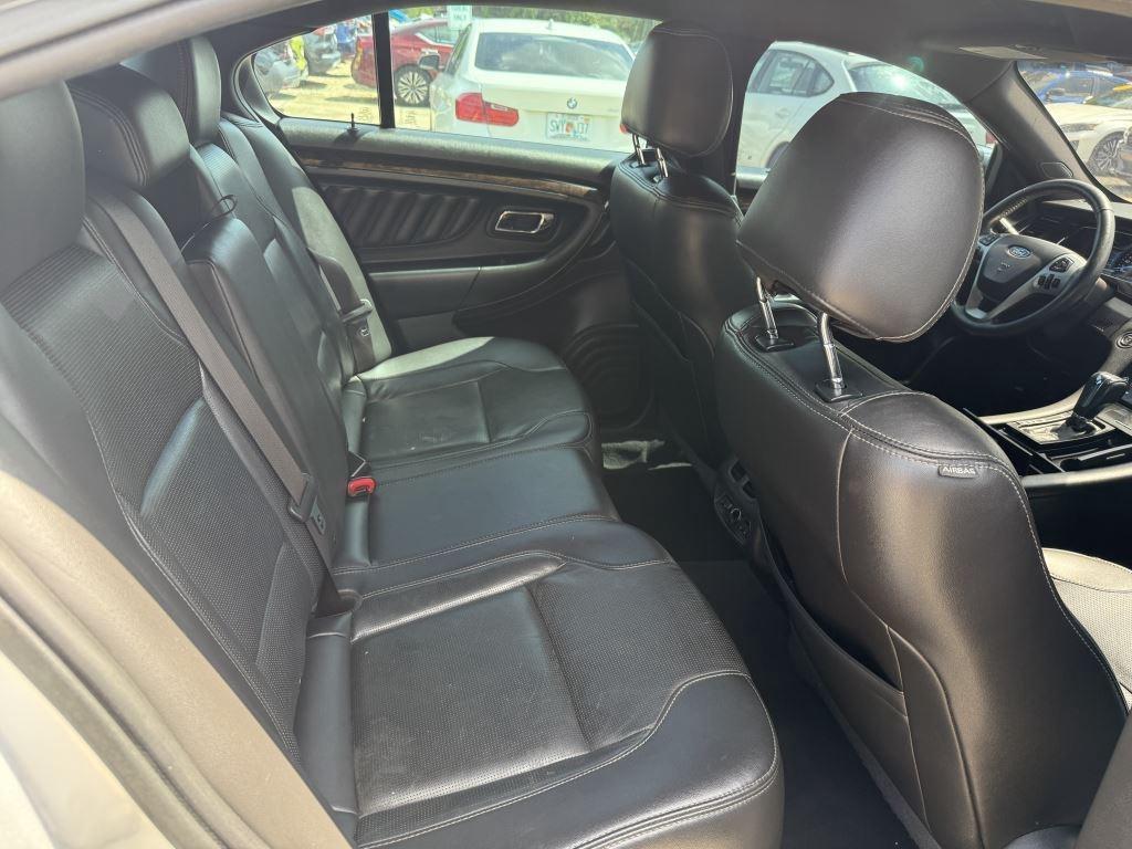Ford Taurus  2019