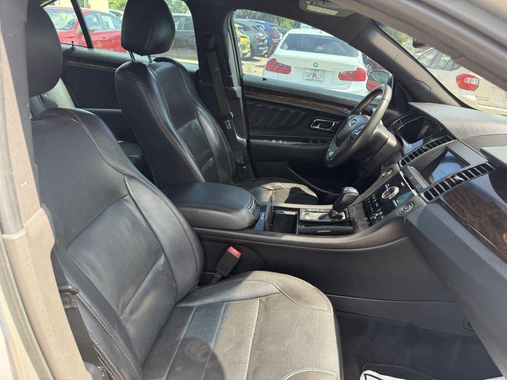 Ford Taurus  2019