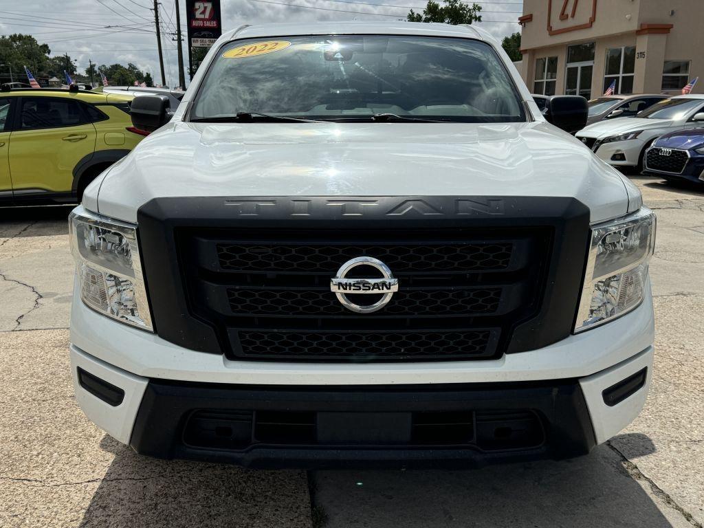 Nissan Titan  2022