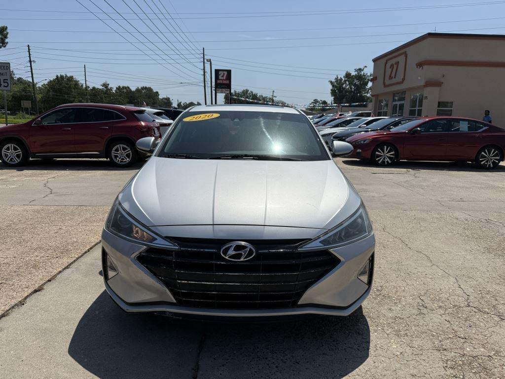 Hyundai Elantra  2020