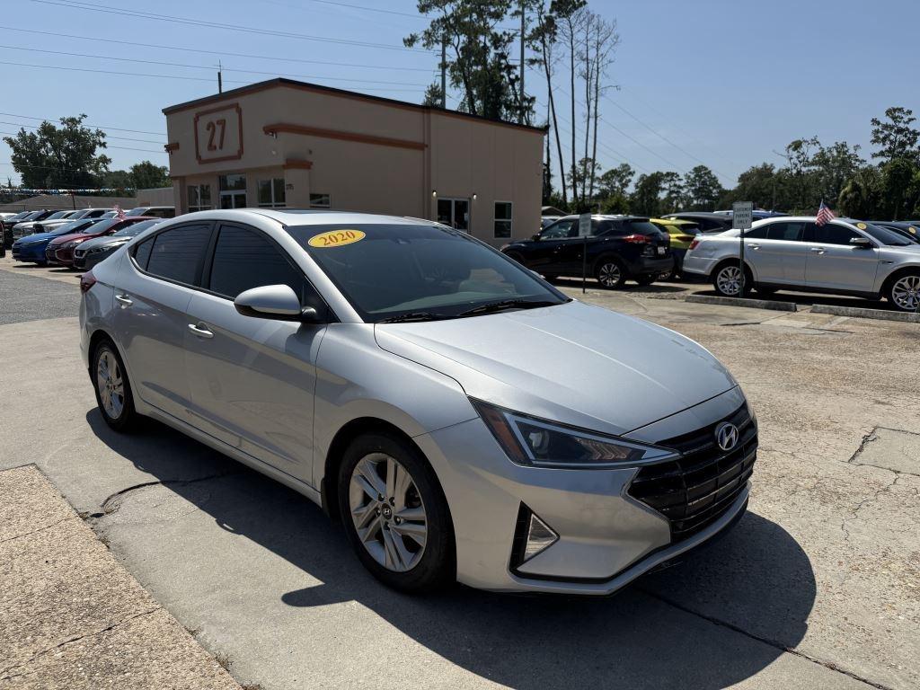 Hyundai Elantra  2020