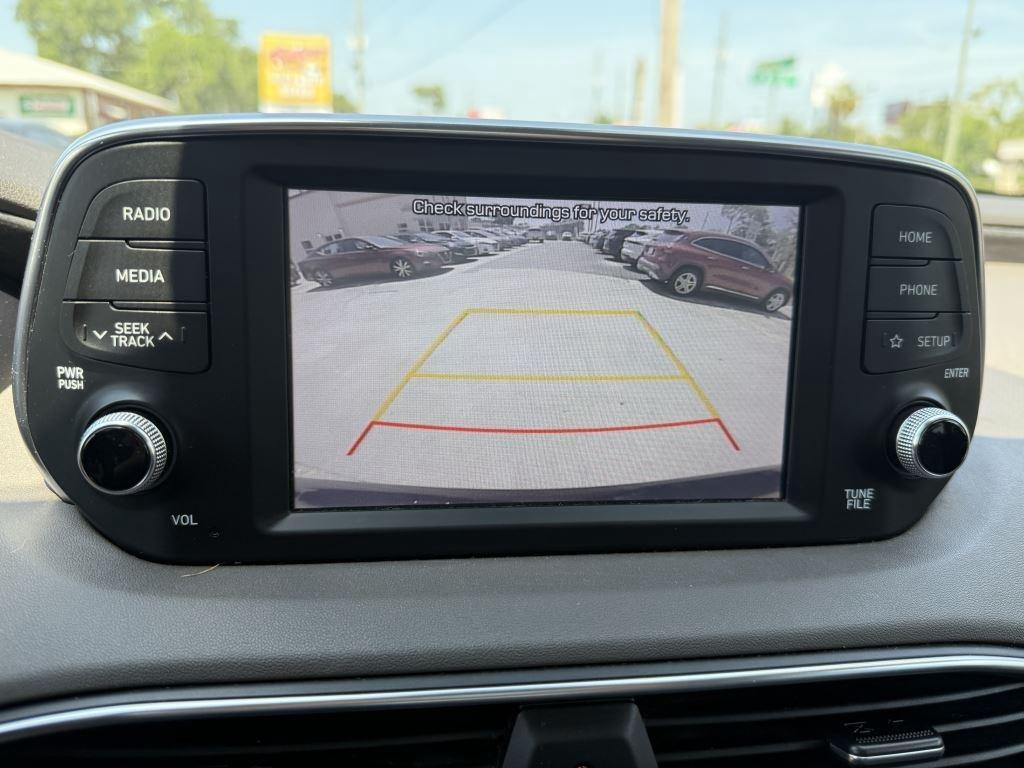 Hyundai Elantra  2020