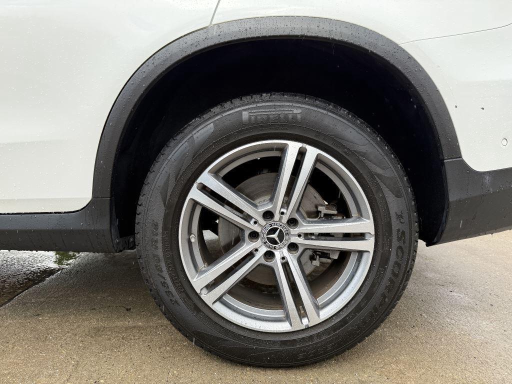 Mercedes-Benz GLC  2022