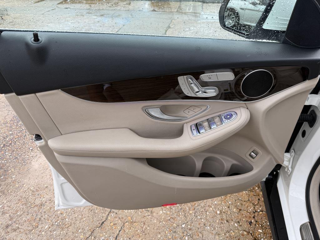Mercedes-Benz GLC  2022