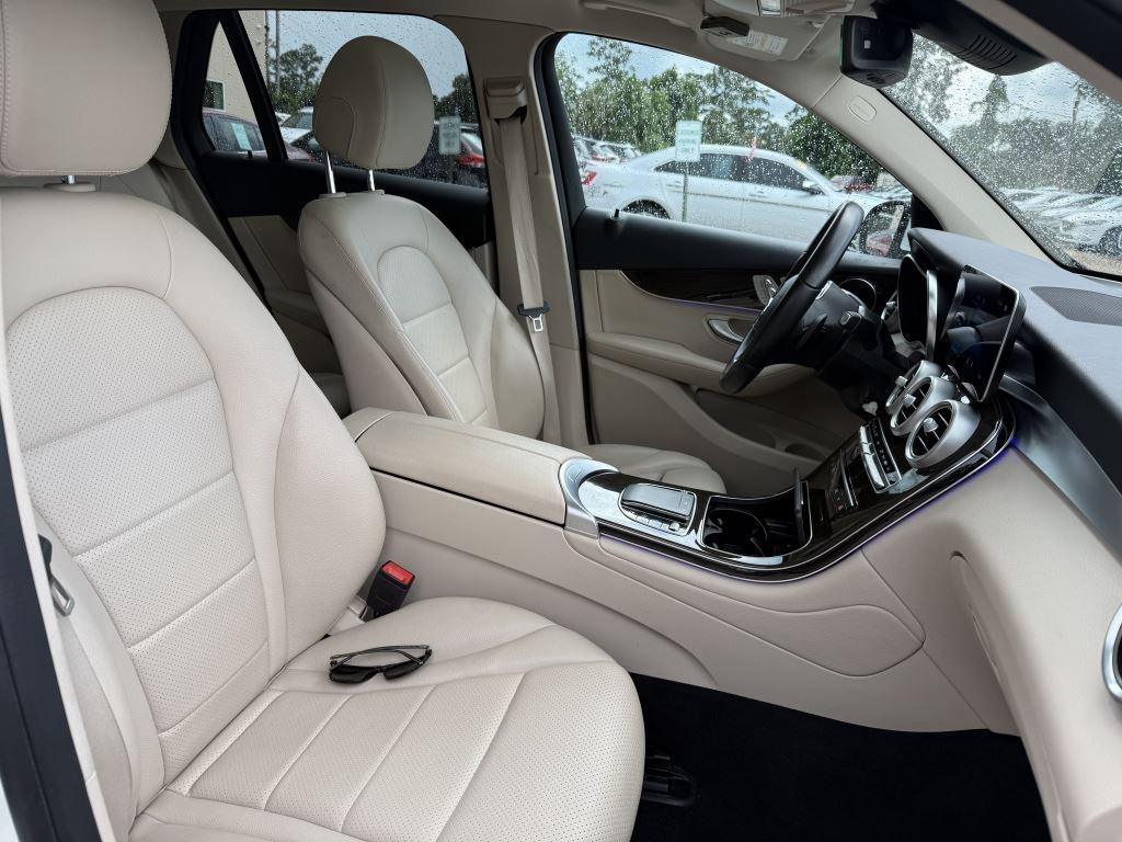 Mercedes-Benz GLC  2022