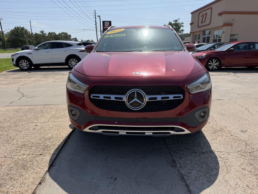 Mercedes-Benz GLA  2021