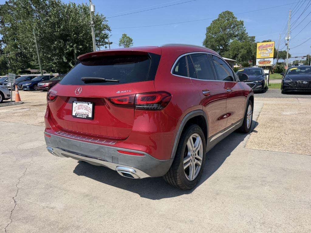 Mercedes-Benz GLA  2021