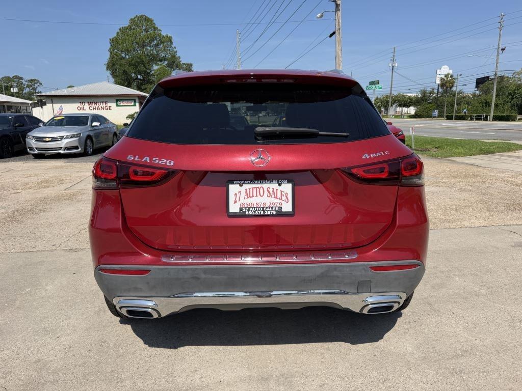 Mercedes-Benz GLA  2021