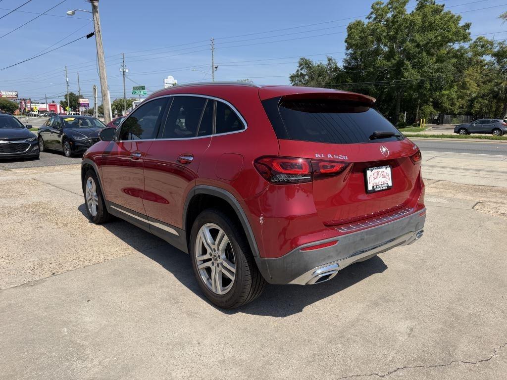 Mercedes-Benz GLA  2021