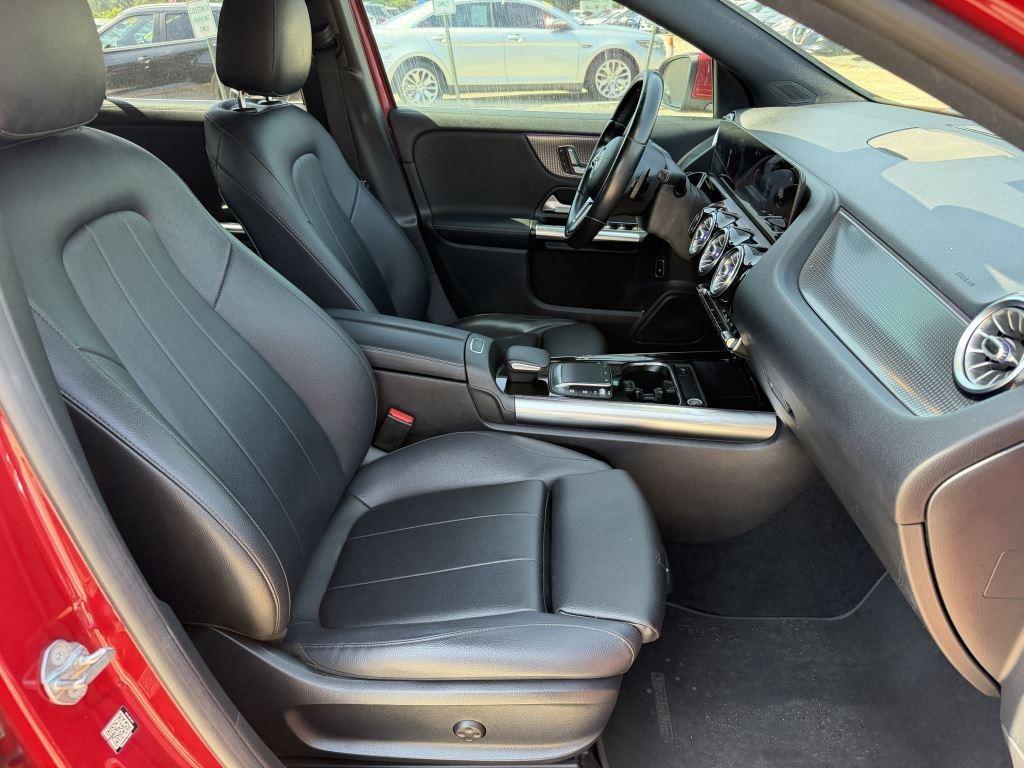 Mercedes-Benz GLA  2021