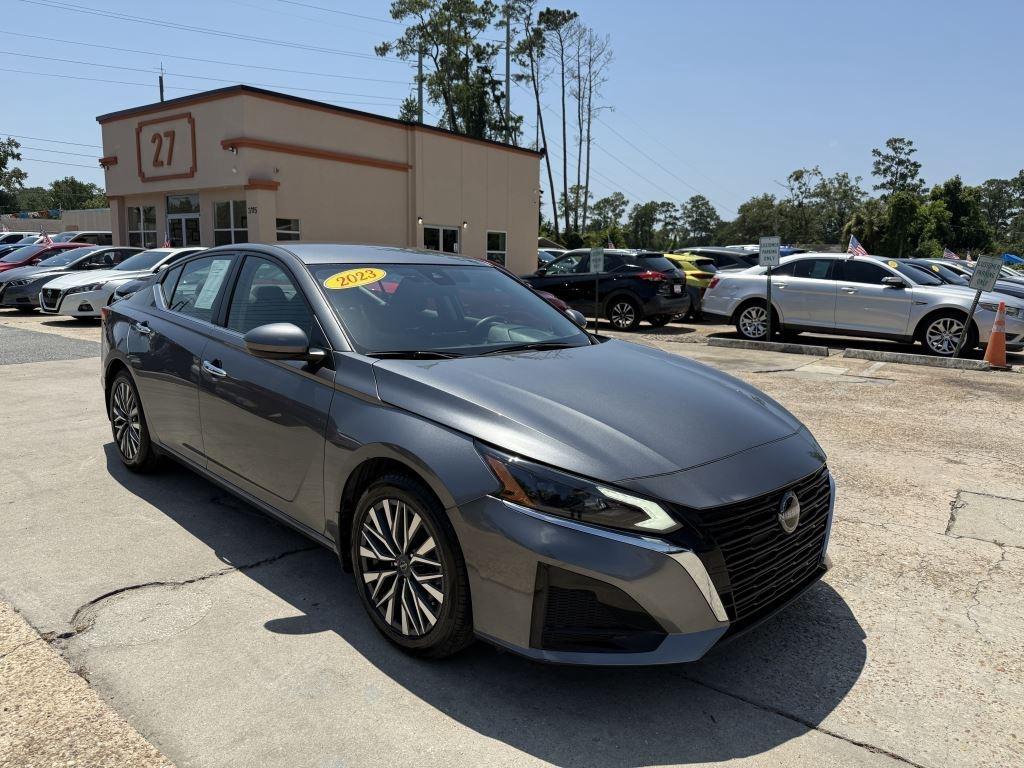 Nissan Altima  2023