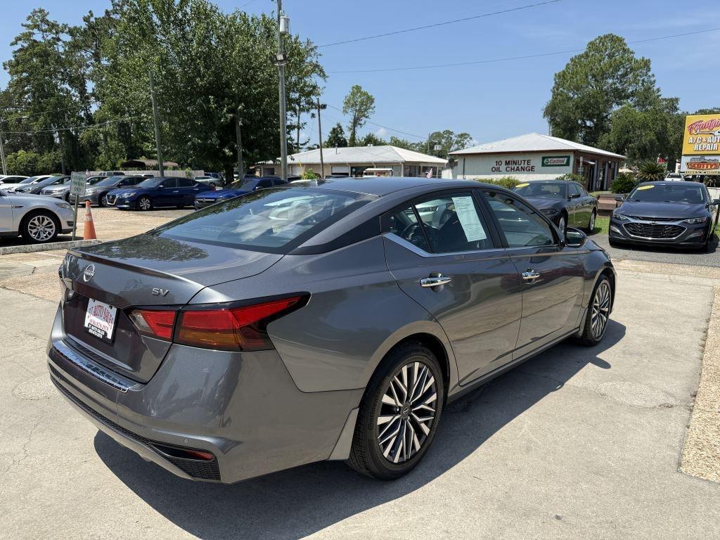 Nissan Altima  2023
