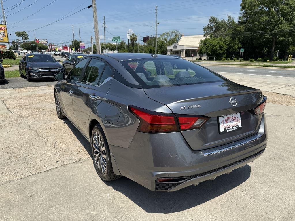 Nissan Altima  2023