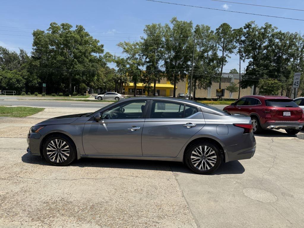 Nissan Altima  2023