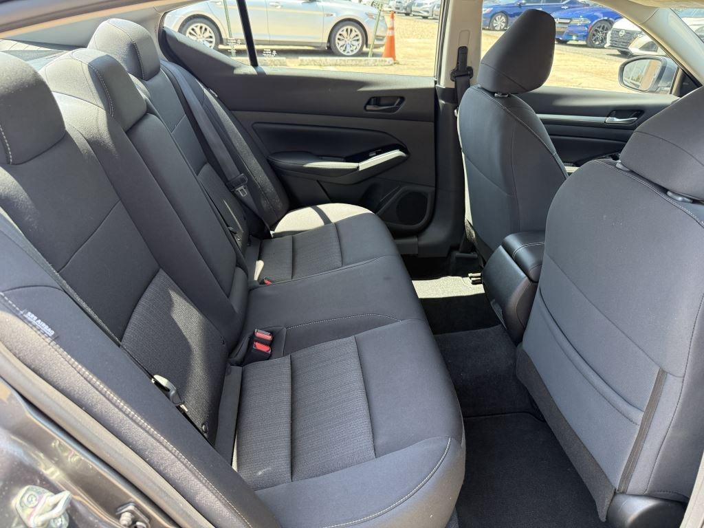 Nissan Altima  2023