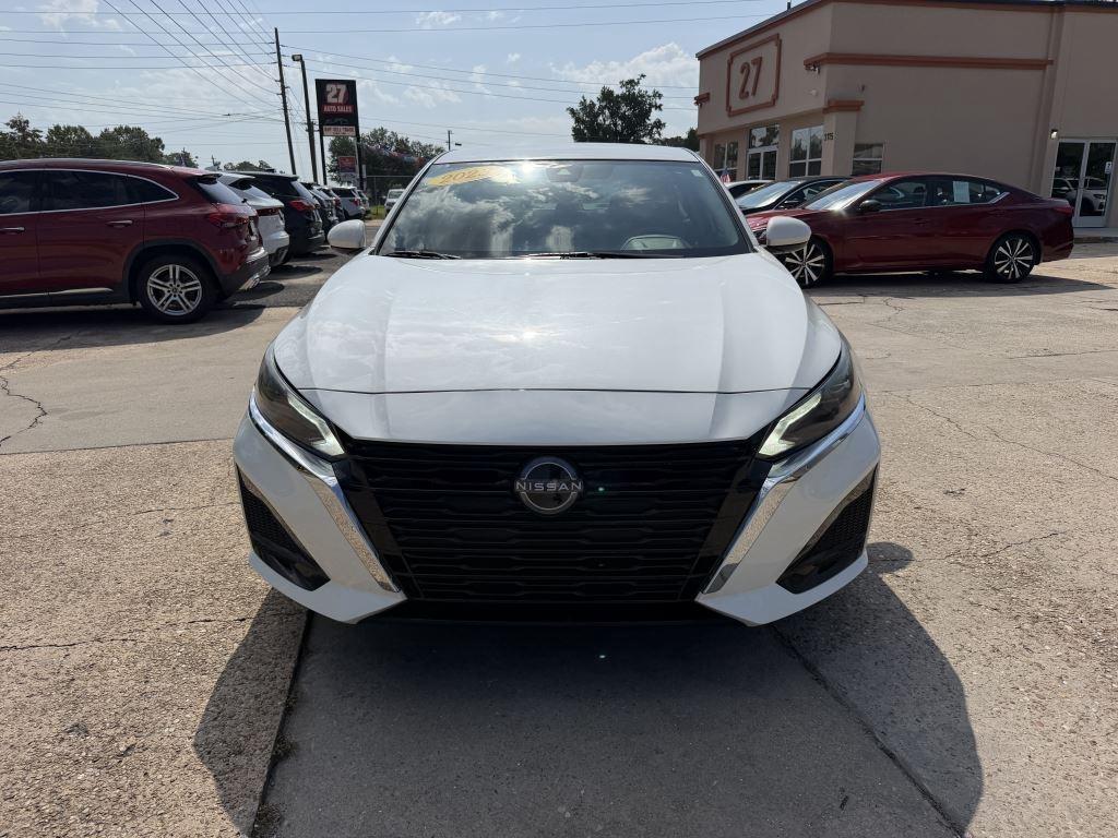 Nissan Altima  2023