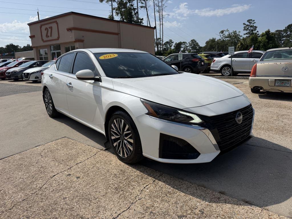 Nissan Altima  2023