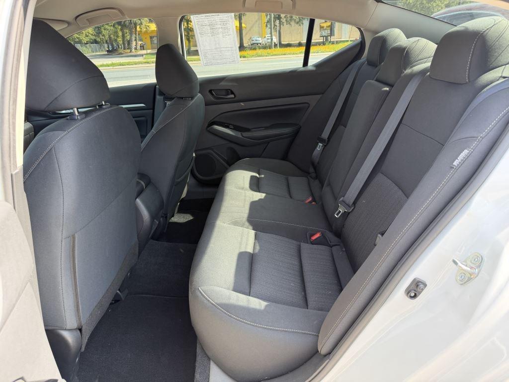 Nissan Altima  2023