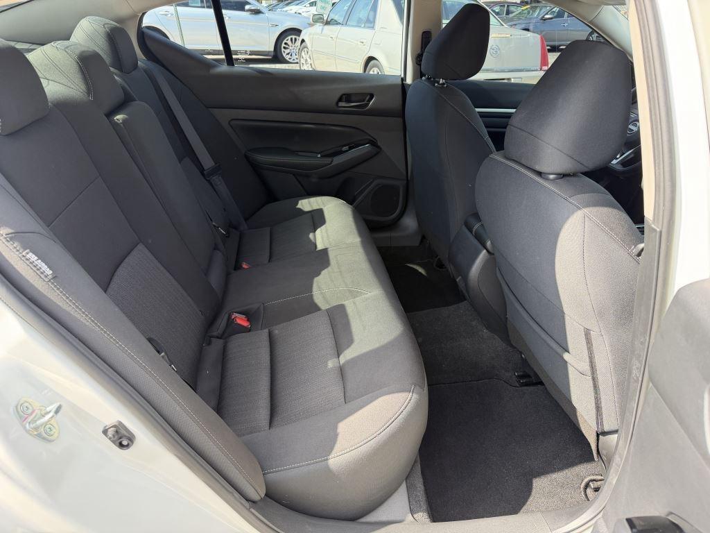 Nissan Altima  2023