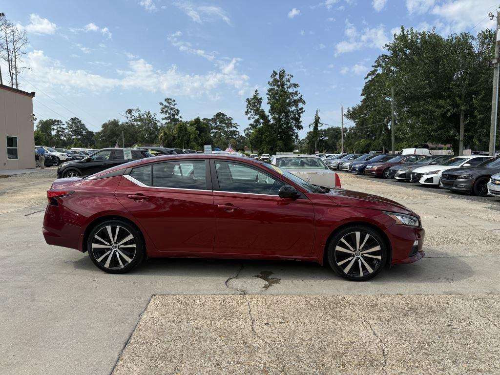 Nissan Altima  2021