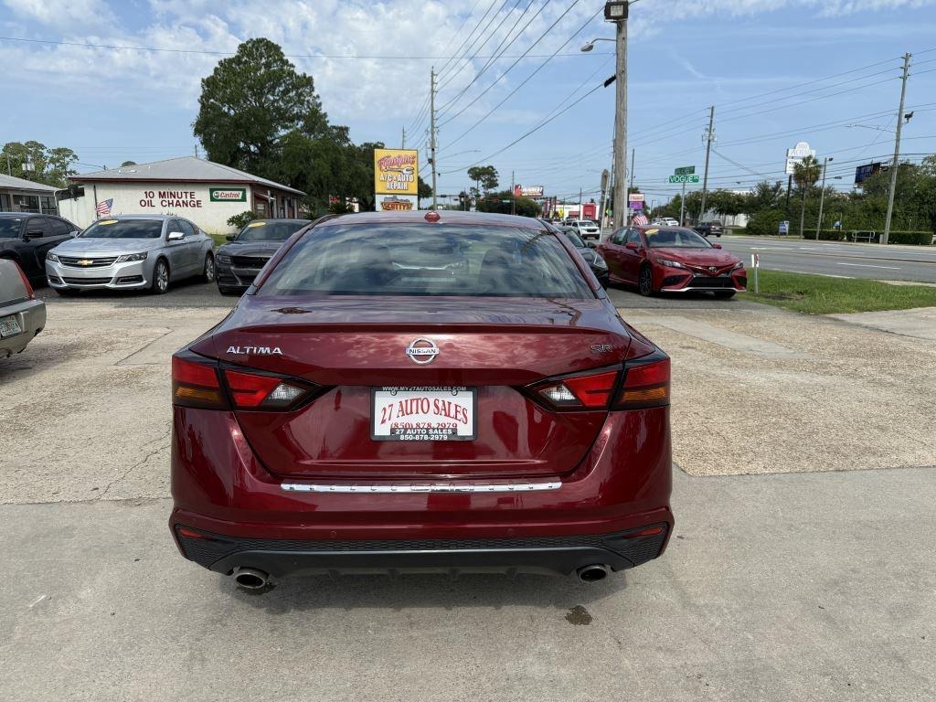 Nissan Altima  2021