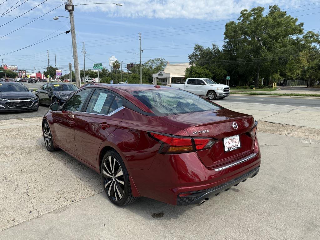 Nissan Altima  2021