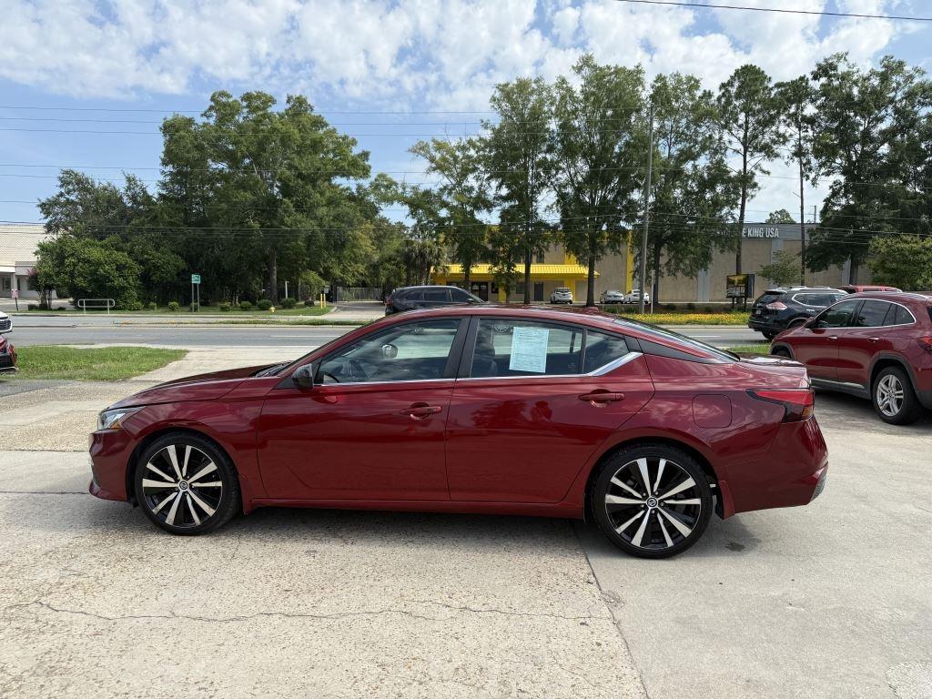Nissan Altima  2021
