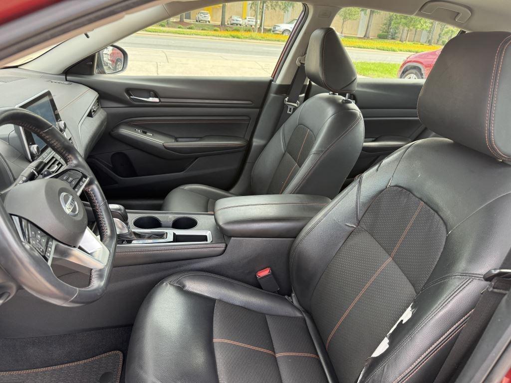 Nissan Altima  2021