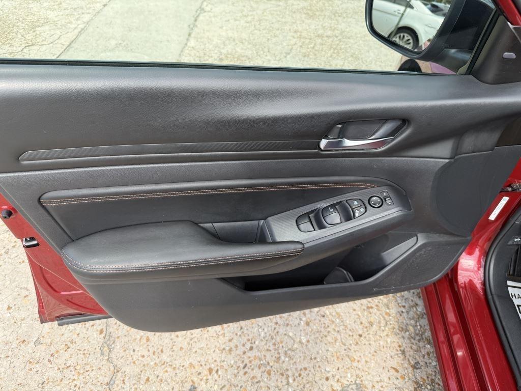 Nissan Altima  2021