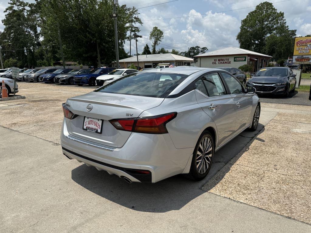 Nissan Altima  2023