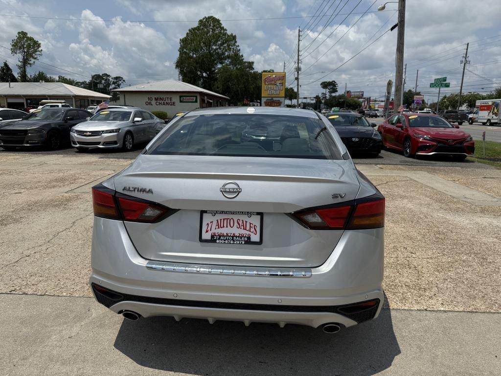 Nissan Altima  2023
