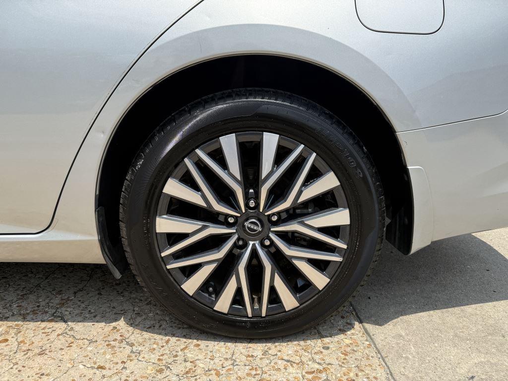 Nissan Altima  2023