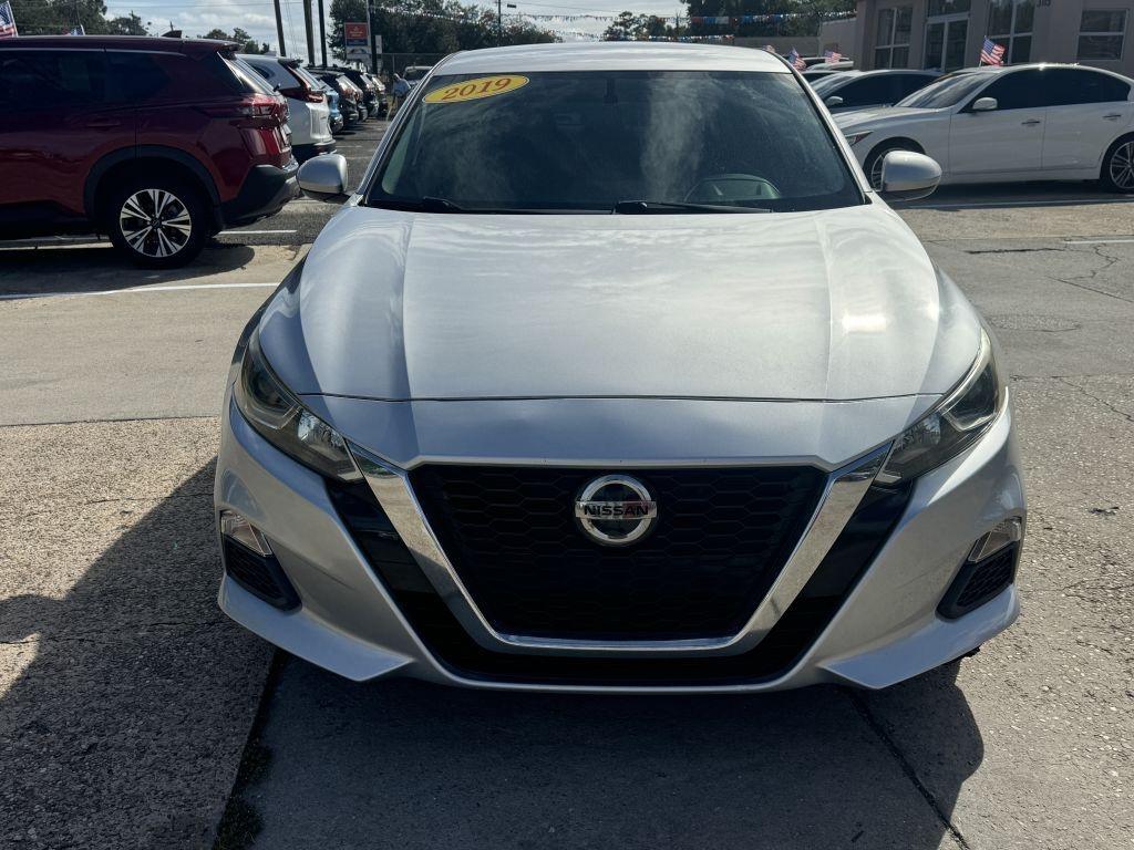 Nissan Altima  2019