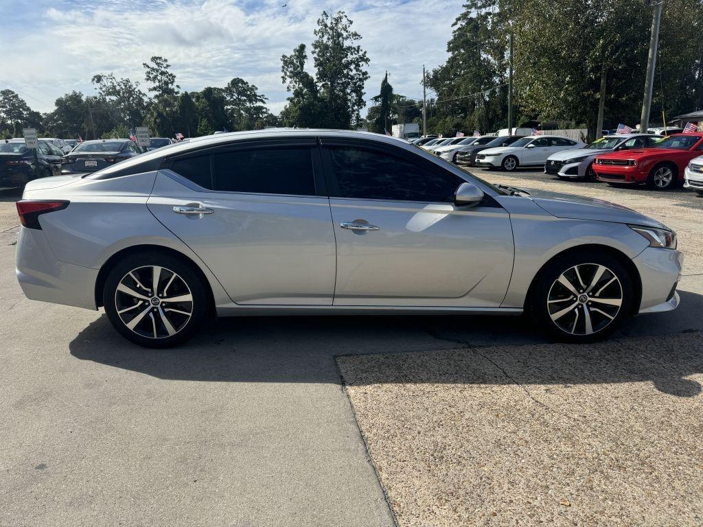 Nissan Altima  2019
