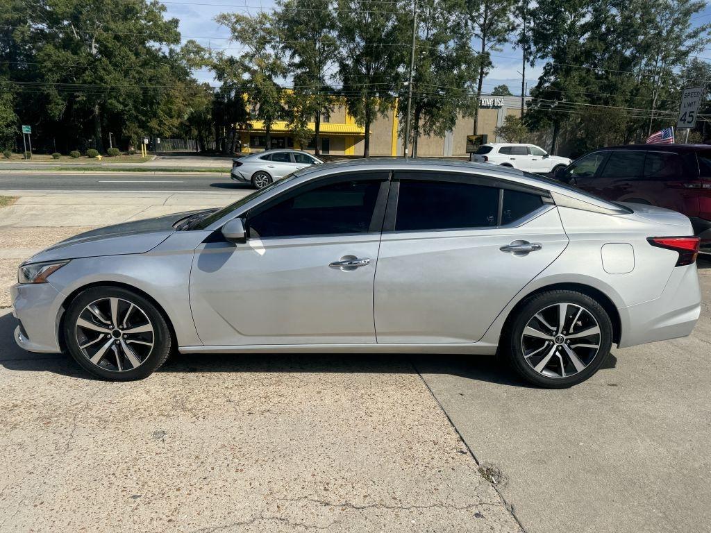 Nissan Altima  2019