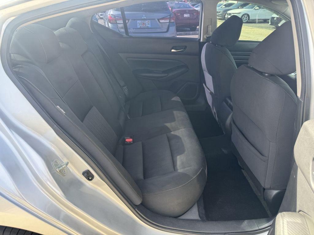 Nissan Altima  2019