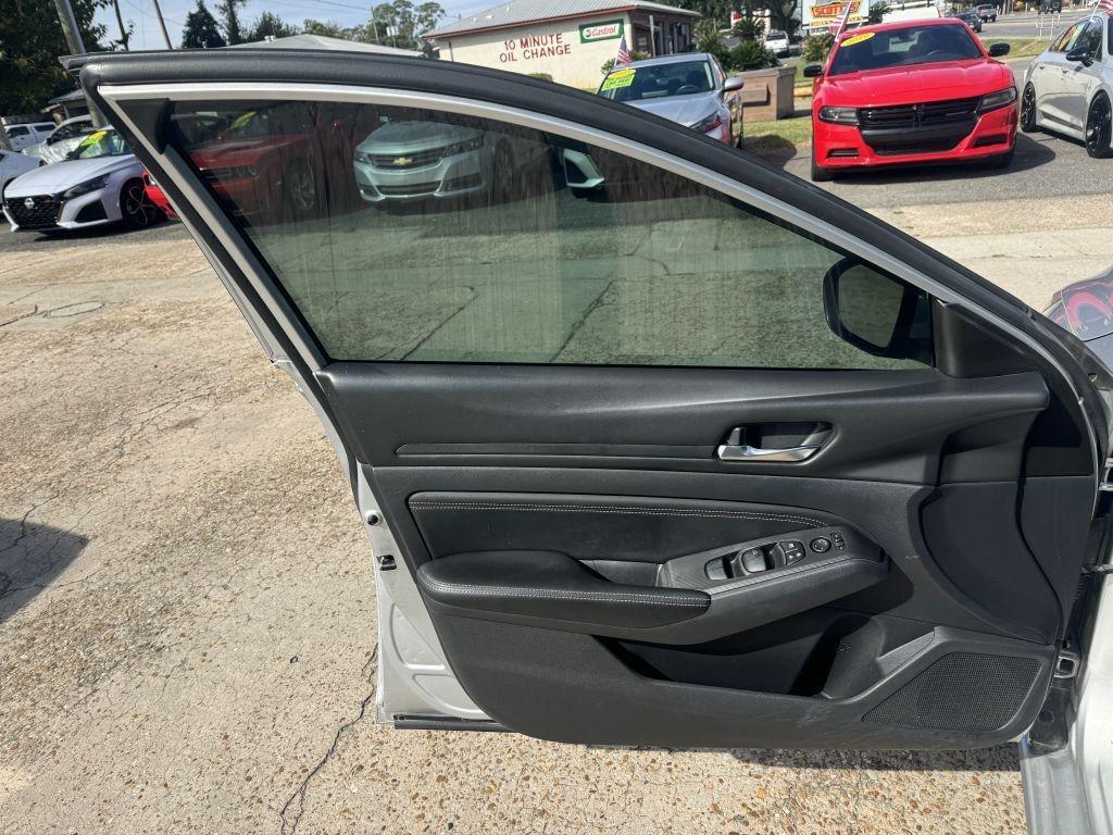 Nissan Altima  2019