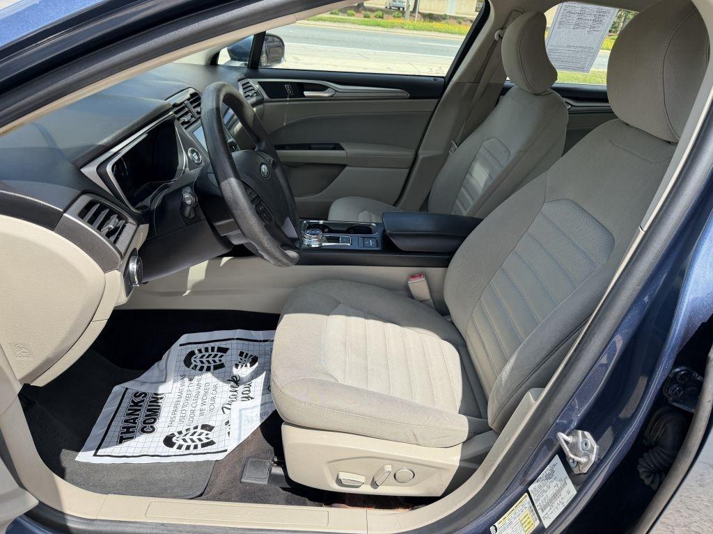 Ford Fusion Hybrid  2019