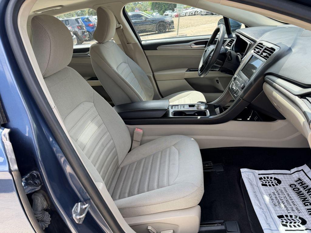 Ford Fusion Hybrid  2019