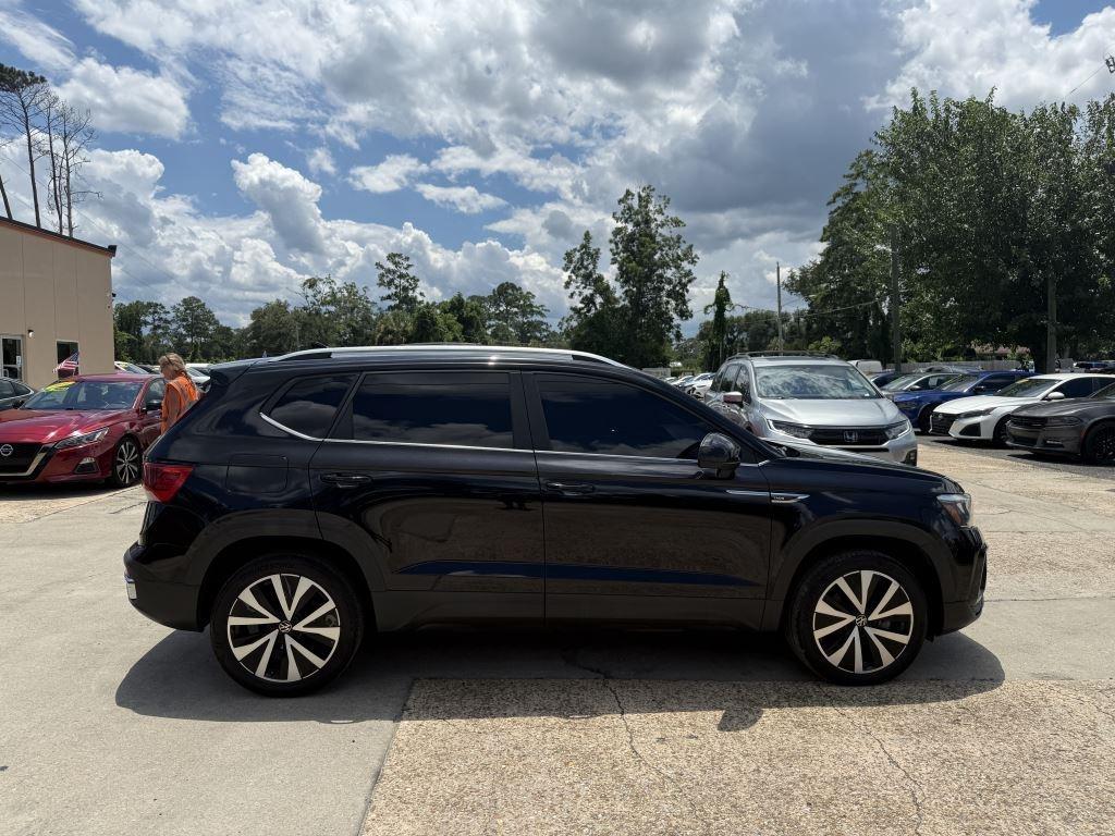 Volkswagen Taos  2022