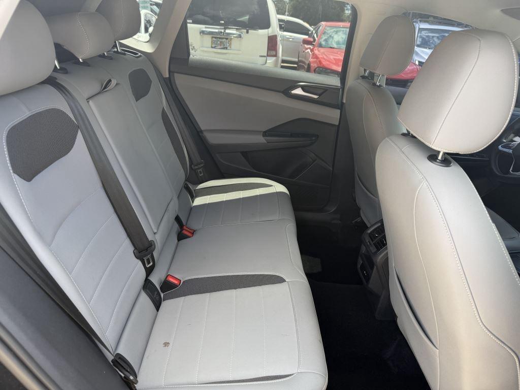 Volkswagen Taos  2022