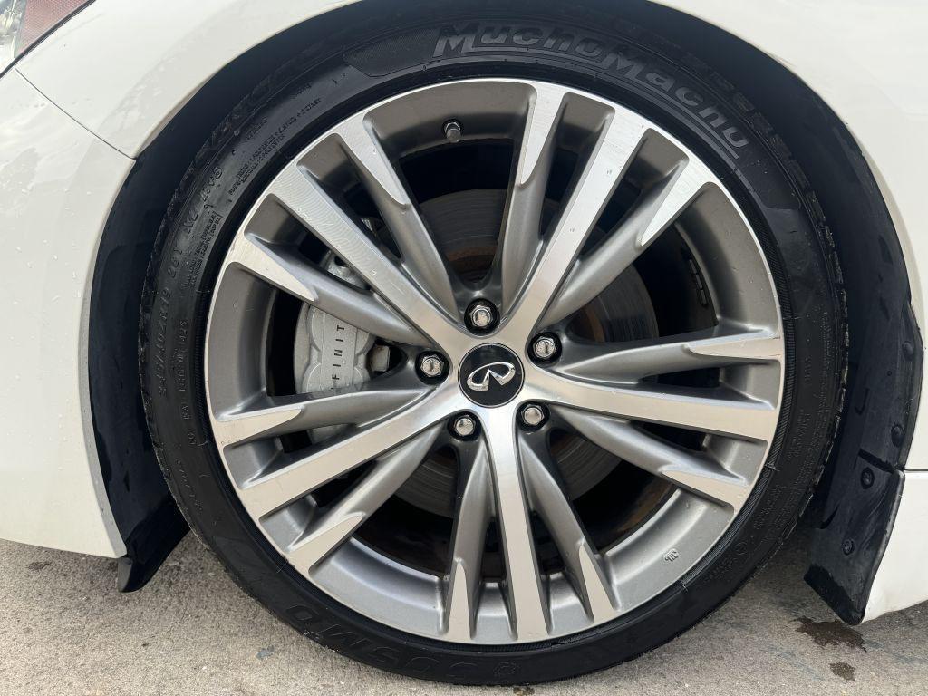 Infiniti Q50  2020